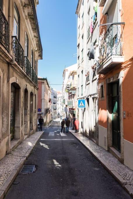 Magnificent Historical City Centre Apart With Terrace Lisbon Bagian luar foto