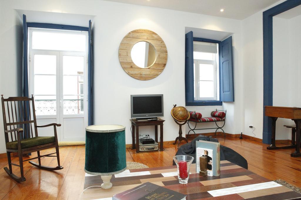 Magnificent Historical City Centre Apart With Terrace Lisbon Bagian luar foto